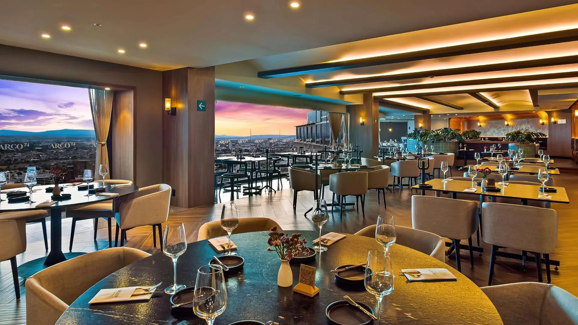 Hilton Queretaro Hotell 5*,